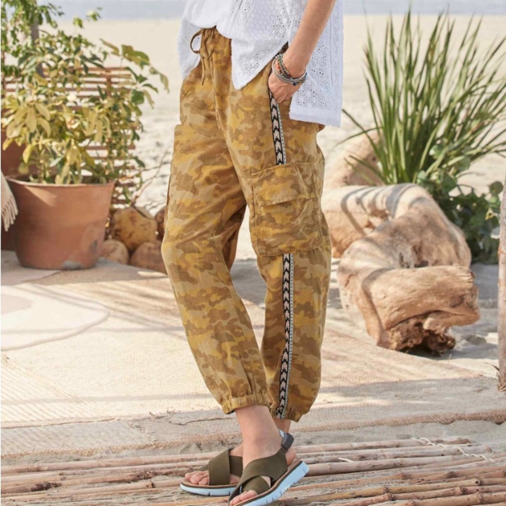 NWT Sundance Linen Blend Constas Camo Joggers